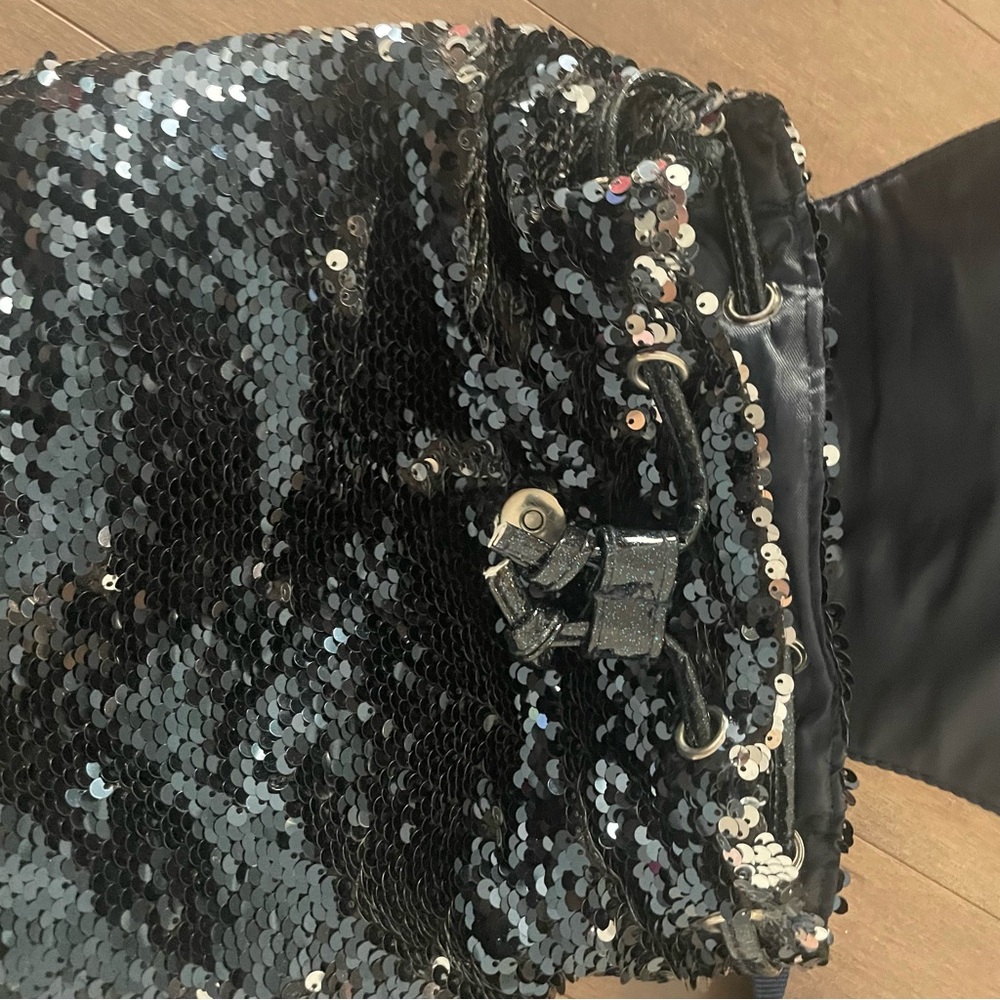 Disney Frozen II Sequin Bag with Black Accents - Picture 3 of 7